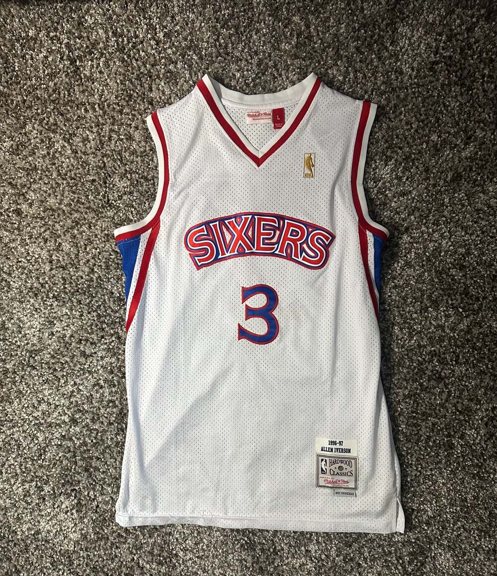 Mitchell & Ness 1996-97 Allen Iverson Philadelphia 76ers Hardwood Classics Swing